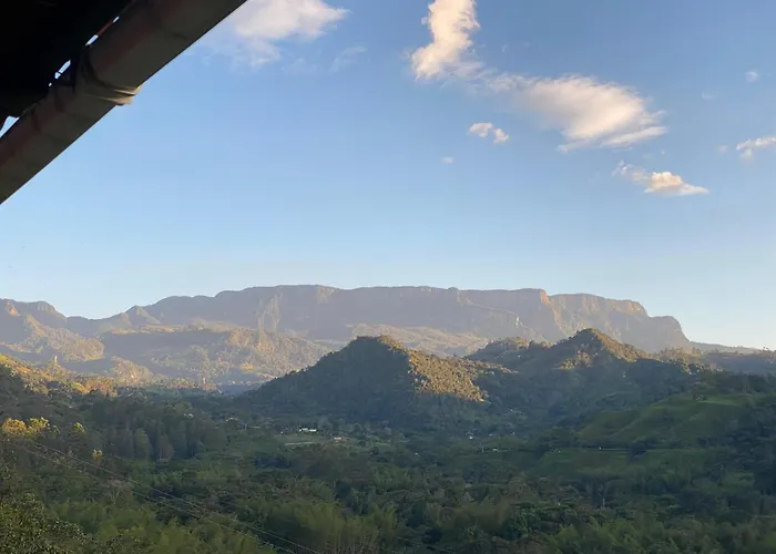 Magica Cabana En La Montana